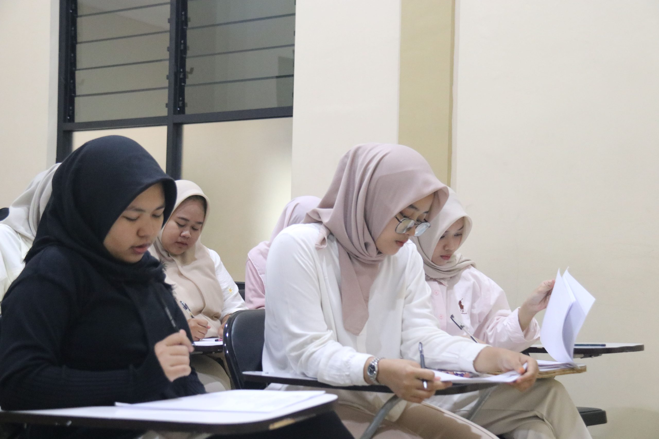 Tes Potensi Akademik (TPA) Gelombang II STIE Arlindo Diikuti 26 Calon Mahasiswa Baru